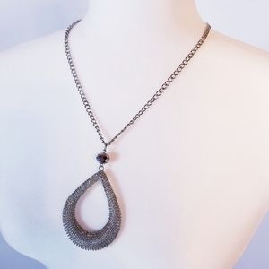 Tear Drop Wire Mesh Pendant Necklace